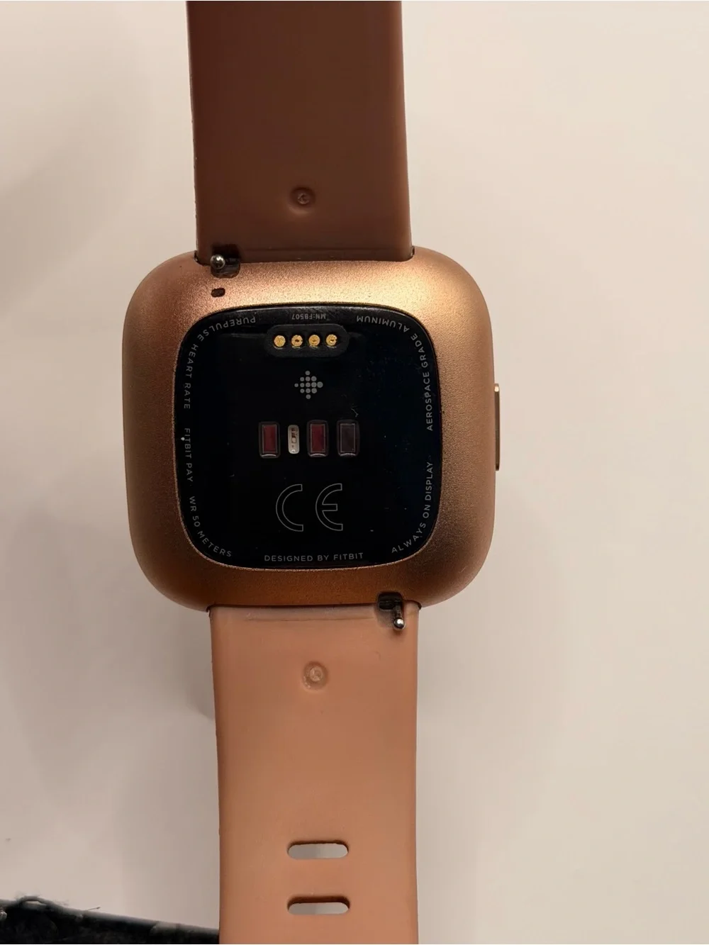 Fitbit Versa 2, Tested, Charger Included, rose Gold Case, Fitness Tracker